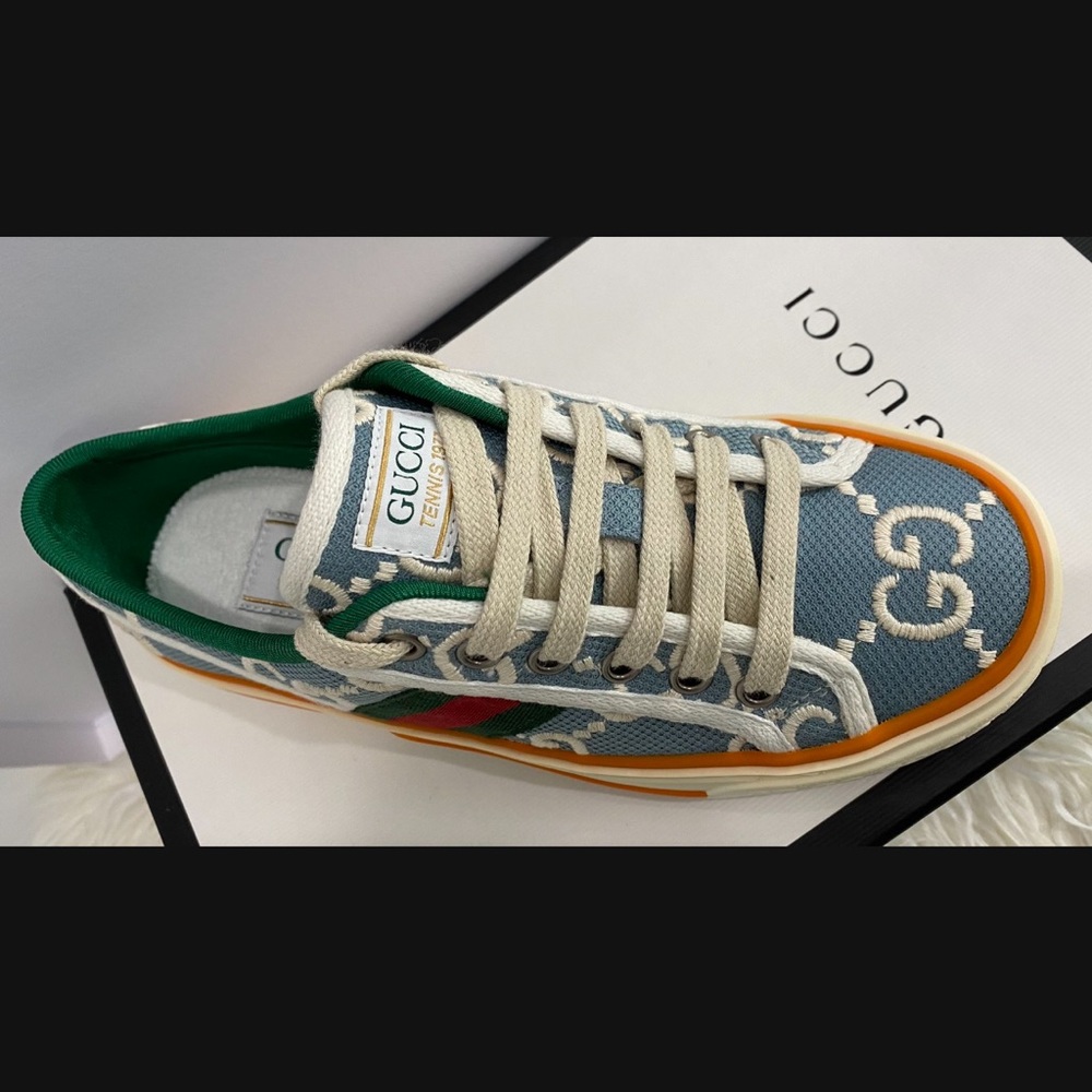 Authentic New Gucci Shoes - Picture 5 of 5